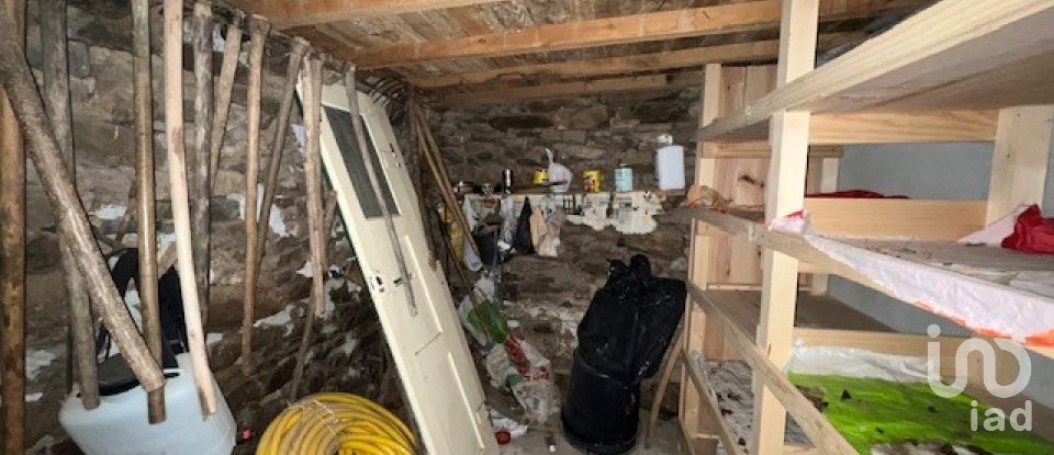 House T4 in Penas Roias of 170 m²