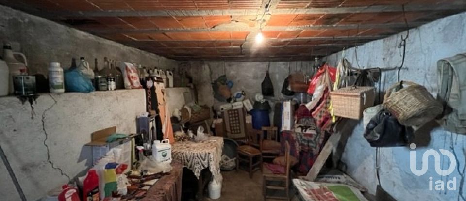 House T4 in Penas Roias of 170 m²