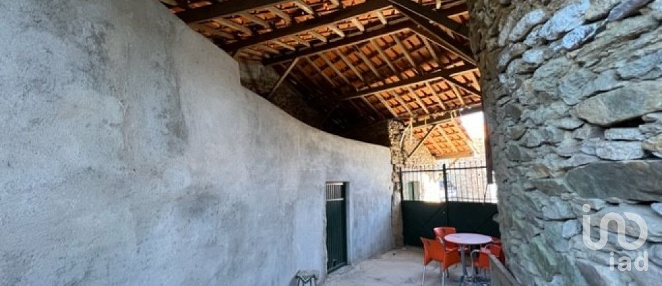 House T4 in Penas Roias of 170 m²