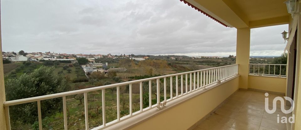 House T3 in Alcanhões of 285 m²