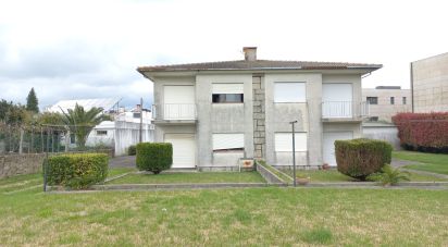 Maison traditionnelle T8 à Barcelinhos de 432 m²