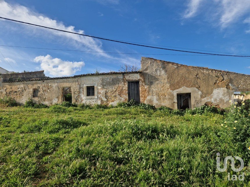 Maison T0 à Luz de Tavira e Santo Estêvão de 425 m²