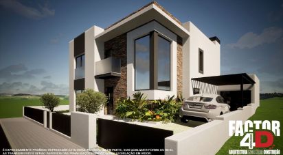 House T4 in Charneca De Caparica E Sobreda of 210 m²