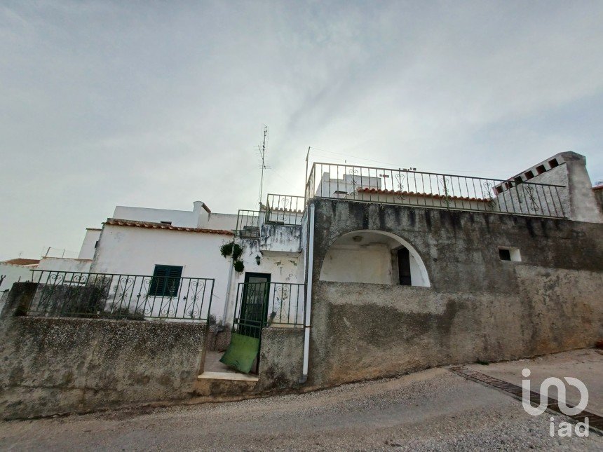 House T2 in Borba (São Bartolomeu) of 84 m²