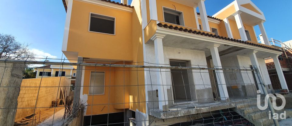 House T4 in Seixal, Arrentela e Aldeia de Paio Pires of 175 m²
