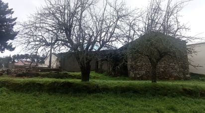 Terrain à Chavães de 370 m²