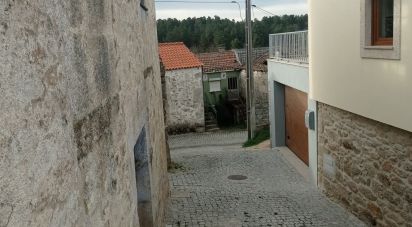 Maison T0 à Rua de 149 m²