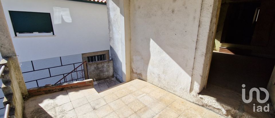 Maison T2 à Penso e Freixinho de 115 m²