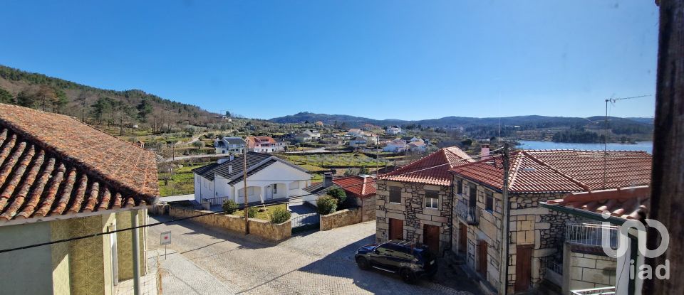 Maison T2 à Penso e Freixinho de 115 m²