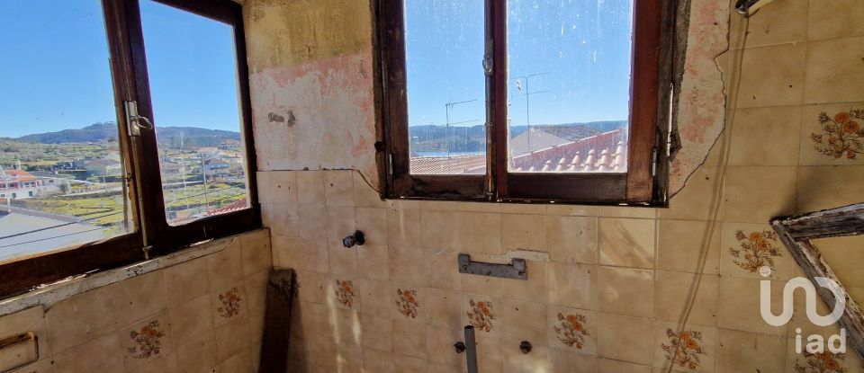 Maison T2 à Penso e Freixinho de 115 m²