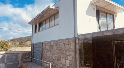 House T4 in Castelo do Neiva of 195 m²