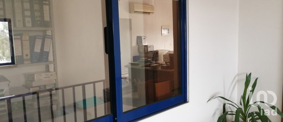 Murs commerciaux à Arega de 480 m²