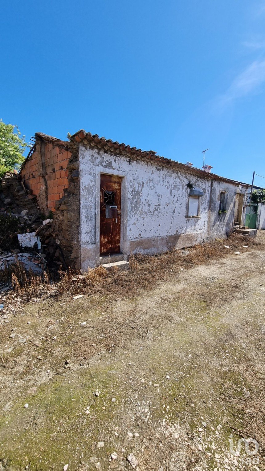 Casa de aldeia T2 em Serra e Junceira de 128 m²