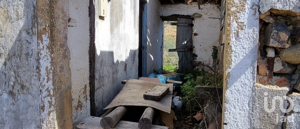 Village house T2 in Serra e Junceira of 128 m²