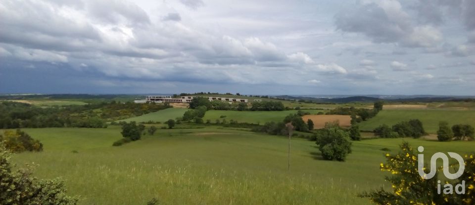 Retail property in Vila de Ala of 221,625 m²