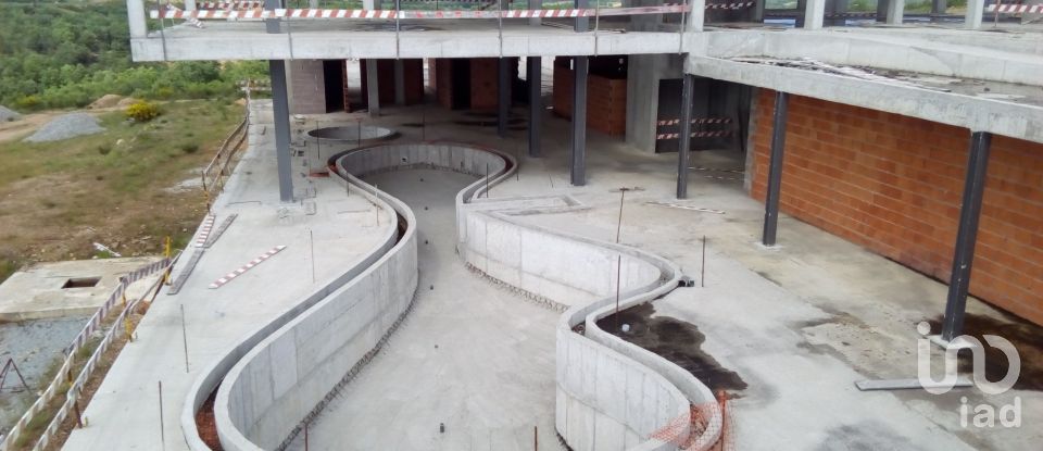 Retail property in Vila de Ala of 221,625 m²