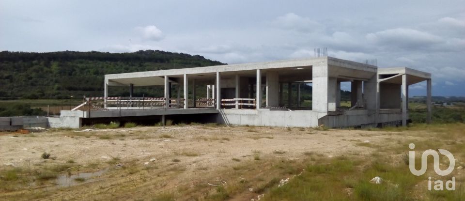 Retail property in Vila de Ala of 221,625 m²