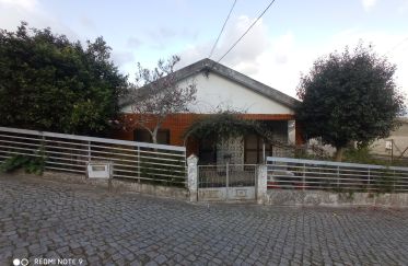 House T3 in Vila meã of 135 m²