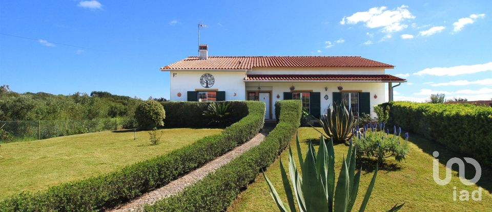 House T4 in Casais e Alviobeira of 280 m²