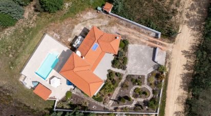 House T4 in Secarias of 341 m²
