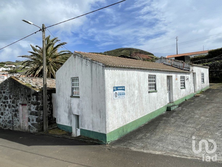 Maison T2 à Velas (São Jorge) de 190 m²