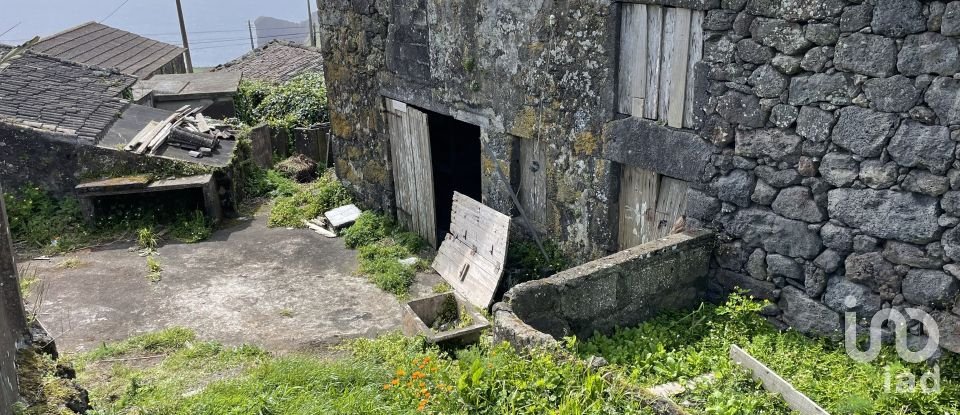 Maison T2 à Velas (São Jorge) de 190 m²