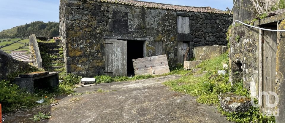 Maison T2 à Velas (São Jorge) de 190 m²