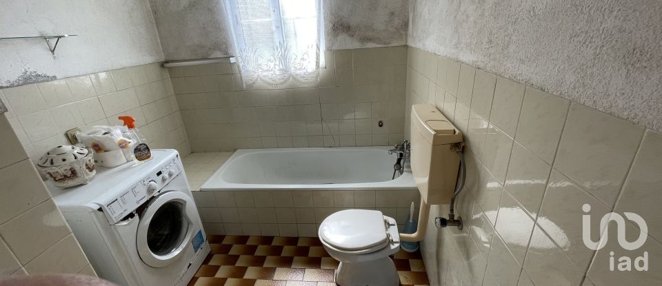 Maison T2 à Velas (São Jorge) de 190 m²