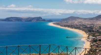 Terrain à bâtir à Porto Santo de 422 m²