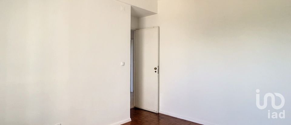 Apartment T3 in Santa Iria de Azoia, São João da Talha e Bobadela of 68 m²
