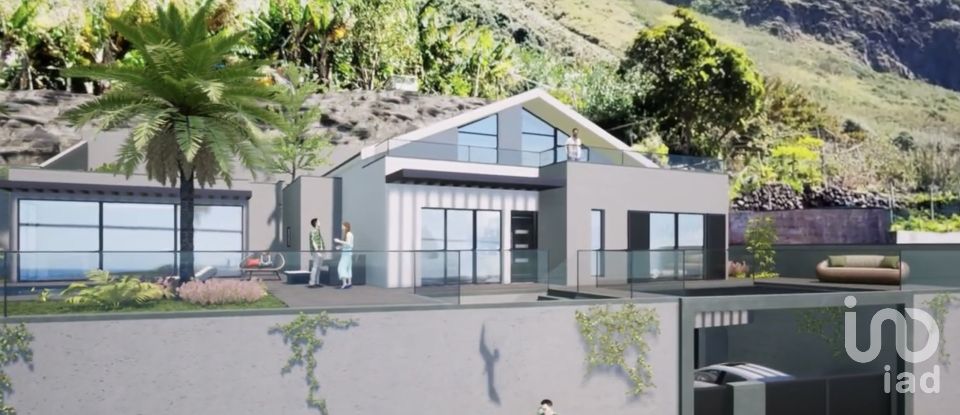 House T4 in Paul Do Mar of 869 m²