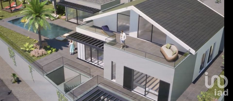 House T4 in Paul Do Mar of 869 m²