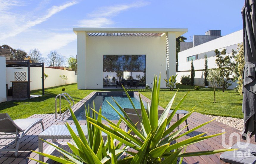 Casa / Villa T3 em Gulpilhares E Valadares de 399 m²
