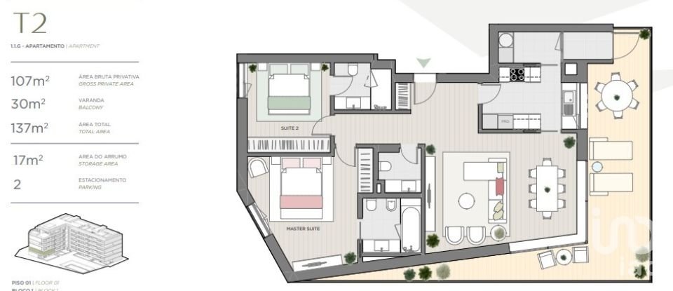 Apartamento T2 em Carcavelos e Parede de 107 m²