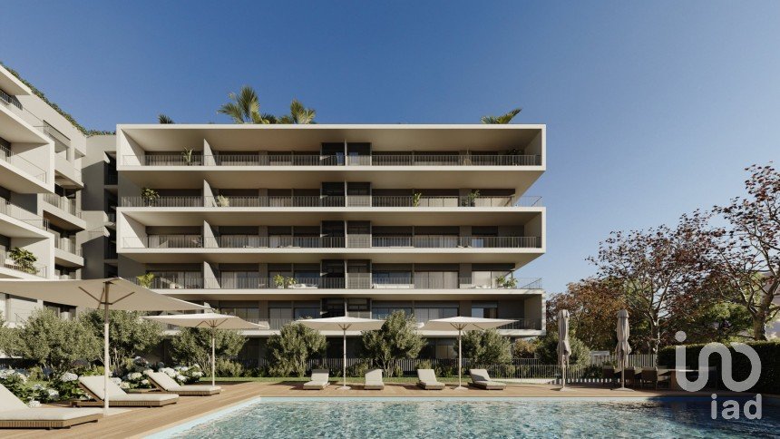 Apartment T1 in Carcavelos e Parede of 69 m²