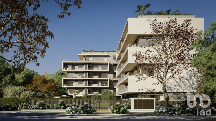 Apartment T3 in Carcavelos e Parede of 151 m²
