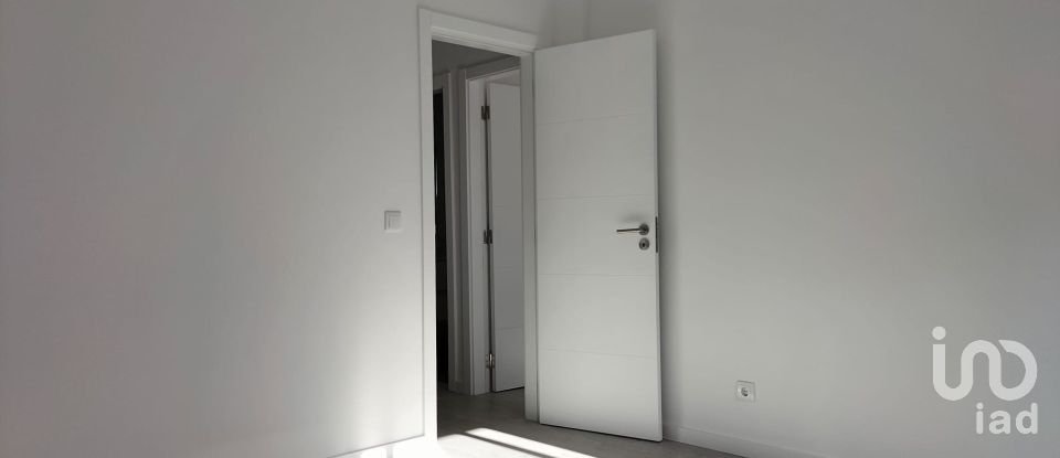 Apartment T3 in Queluz e Belas of 73 m²