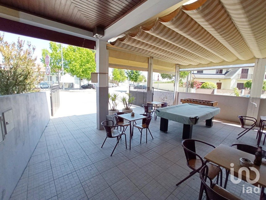 Restaurant in Santa Marta de Portuzelo of 210 m²