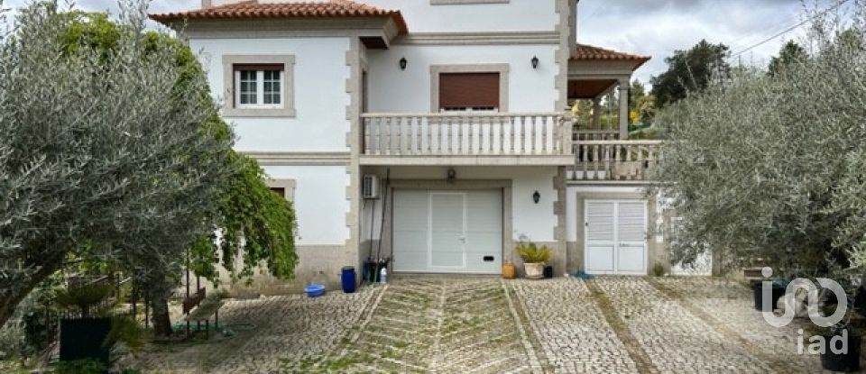 Maison T3 à São Mamede de Ribatua de 361 m²