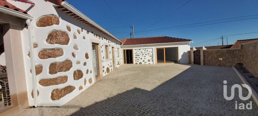 House T3 in Rio Maior of 130 m²