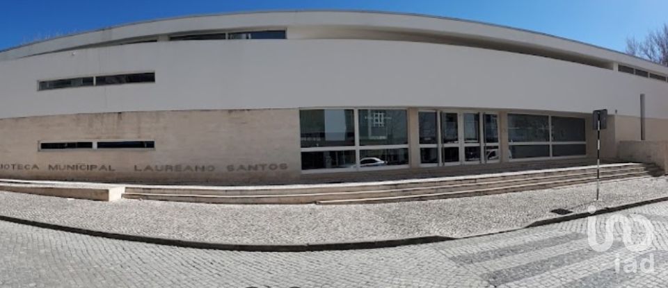 Terrain à Rio Maior de 280 m²