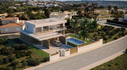 House T4 in Luz of 250 m²