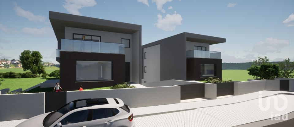 House T4 in Souto da Carpalhosa e Ortigosa of 360 m²