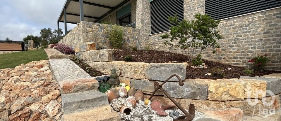 Maison T4 à Santa Catarina da Fonte do Bispo de 424 m²