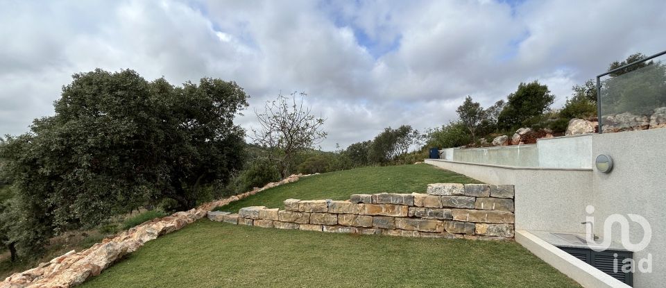 Maison T4 à Santa Catarina da Fonte do Bispo de 424 m²