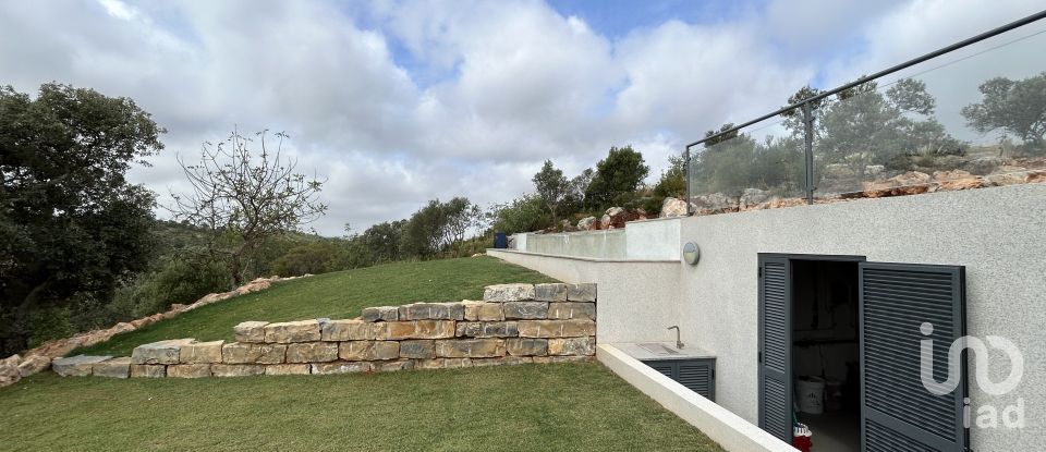 Maison T4 à Santa Catarina da Fonte do Bispo de 424 m²