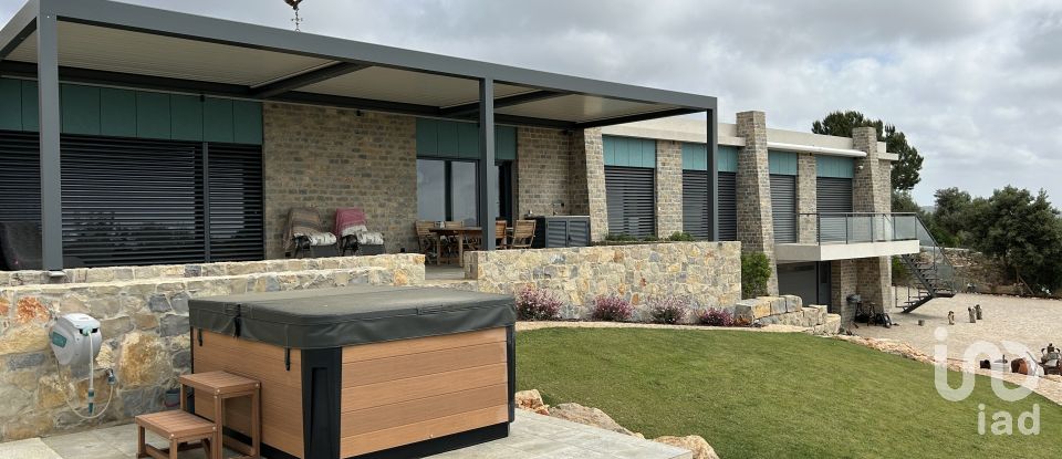 Maison T4 à Santa Catarina da Fonte do Bispo de 424 m²