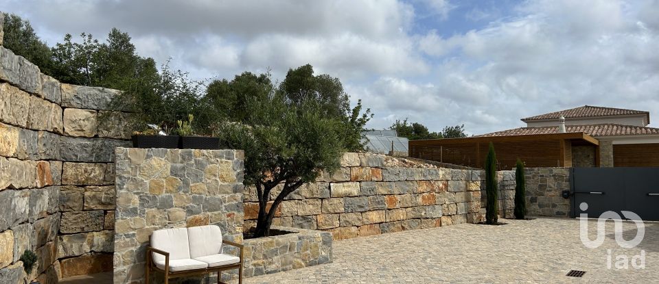 Maison T4 à Santa Catarina da Fonte do Bispo de 424 m²