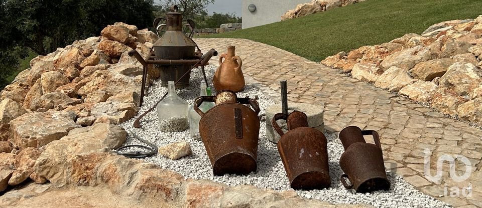 Maison T4 à Santa Catarina da Fonte do Bispo de 424 m²