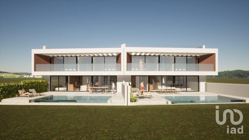 House T3 in Mexilhoeira Grande of 193 m²